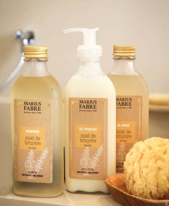 Buy the authentic Heather honey-scented Moisturising Body Lotion 230ml