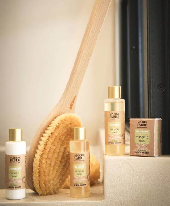 Buy the authentic Verbena products travel kit