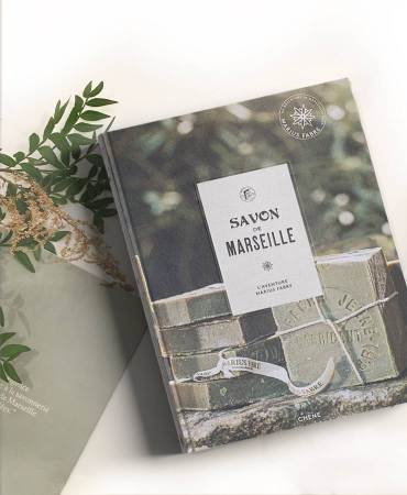 Acheter le/la vrai(e) Livre  « Le savon de Marseille. L’aventure Marius Fabre »  Edition Hachette