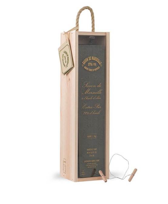 Buy the authentic Olive oil Marseille soap bar, in a wooden box