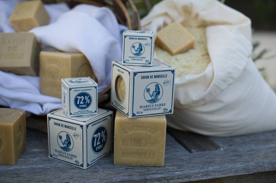 Comment nettoyer et nourrir un canapé en cuir ? 