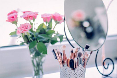 Comment nettoyer ses pinceaux de maquillage au savon de Marseille ?