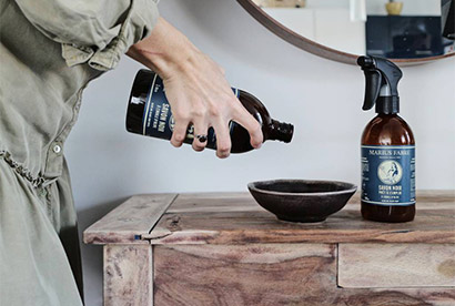 Comment nettoyer une terrasse en bois au savon noir ? 