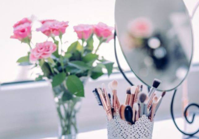 ¿Cómo limpiar las brochas de maquillaje de forma natural con jabón de Marsella?